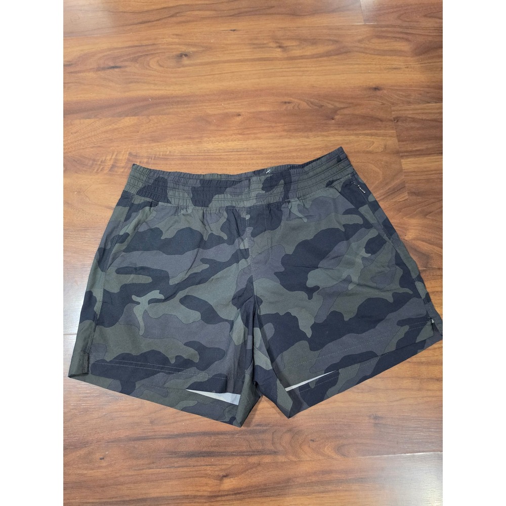 NWOT Old Navy Active StretchTech Shorts Small Green Camo Athletic Hiking Running
